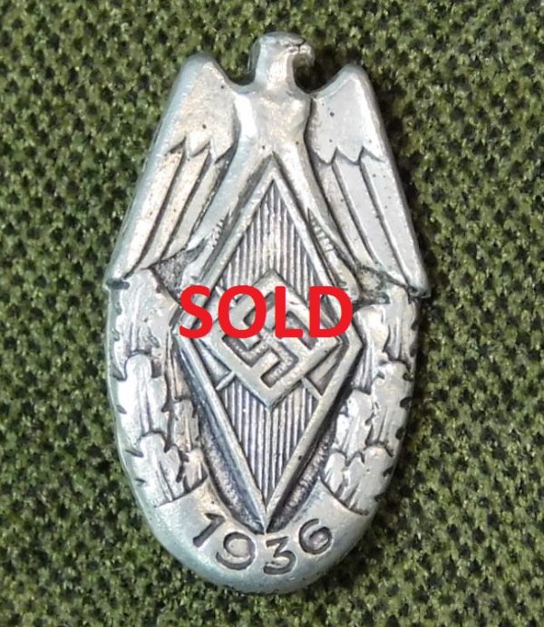 Hitler Youth Sports Competition Victor's Lapel Badge (#24170)